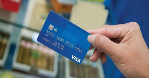 Ai là người tiêu tiền trong vụ thẻ tín dụng nợ xấu 8,8 tỷ đồng?