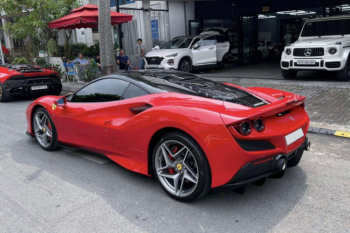 Ferrari F8 của Cường Đô la, qua tay Minh Nhựa bán giá đắt ngang xe mới 23,5 tỷ