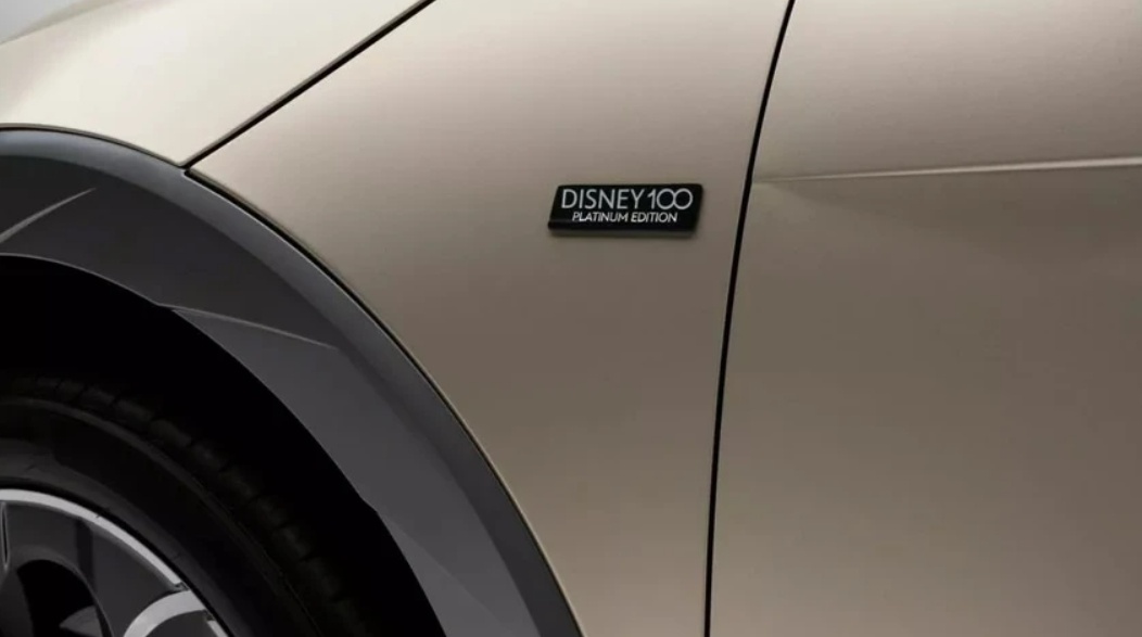 Chiêm ngưỡng Hyundai Ioniq 5 Disney100 với bánh xe hình chuột Mickey