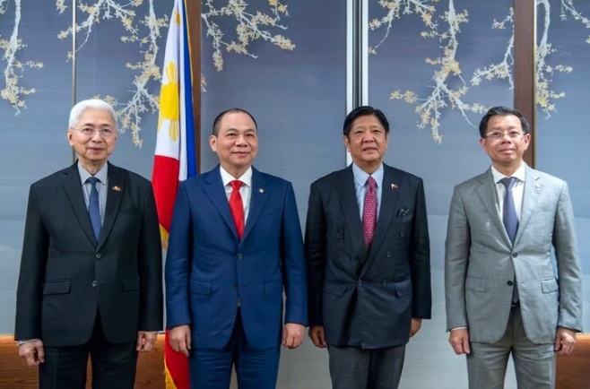 Tổng thống Philippines gặp ông Phạm Nhật Vượng bàn chuyện sản xuất xe điện