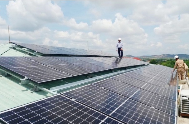 Điện mặt trời mái nhà: 'Quy định thiếu rõ ràng, tạo sự tùy tiện làm nảy sinh nhũng nhiễu, tiêu cực’