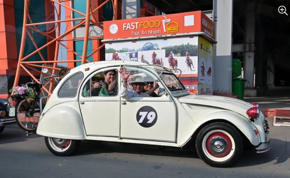 5 ô tô cổ của dân chơi Việt đẹp và độc không thua kém dàn xe tỷ phú quốc tế