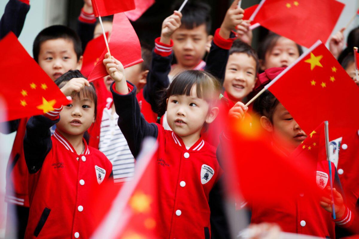 Áp lực kinh tế 'đe dọa' truyền thống sinh con tuổi rồng của người Trung Quốc
