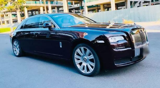 Tăng độ hấp dẫn, showroom rao bán xe Rolls-Royce Ghost tiết lộ từng thuộc sở hữu của 1 tỷ phú USD ở Việt Nam
