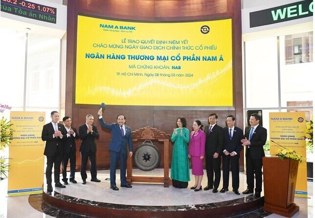Hơn 1 tỉ cổ phiếu Nam A Bank chính thức chào sàn HOSE