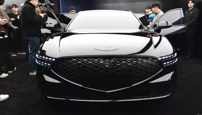 Cận cảnh Genesis G90 Black 2024 "bằng xương, bằng thịt" - đối thủ Hàn Quốc của Mercedes-Benz S-Class