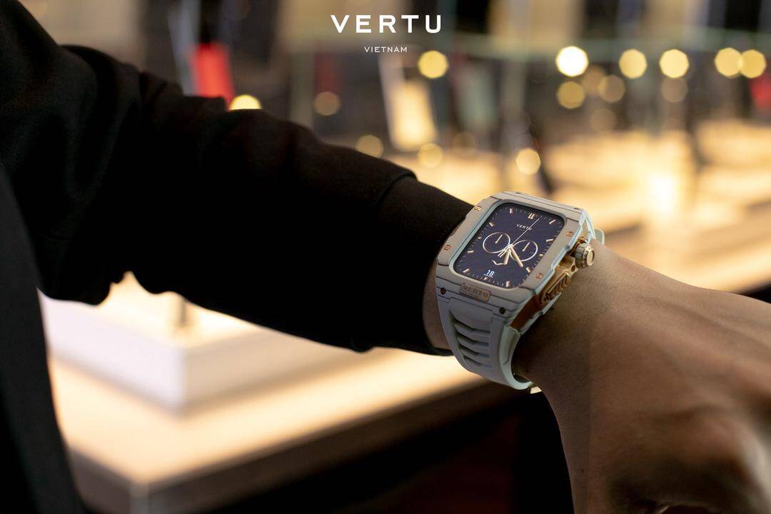 Đồng hồ siêu sang Vertu Watch chính hãng lần đầu tiên có mặt tại Việt Nam, giá “chỉ từ” gần 70 triệu đến hơn… 13 tỷ đồng