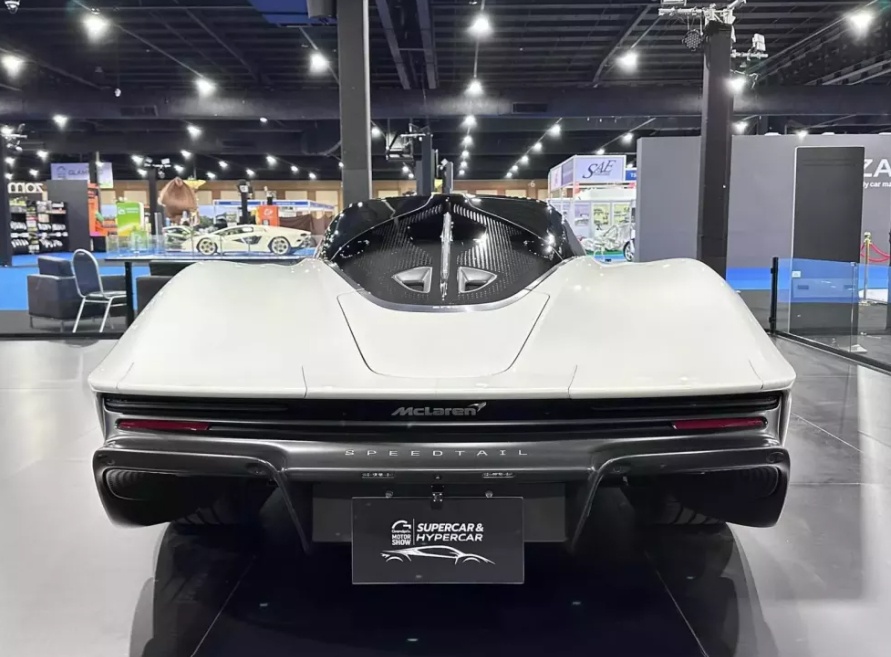Siêu xe 3 chỗ ngồi McLaren Speedtail bất ngờ xuất hiện tại triển lãm xe ở Thái Lan, giá 258 tỷ đồng