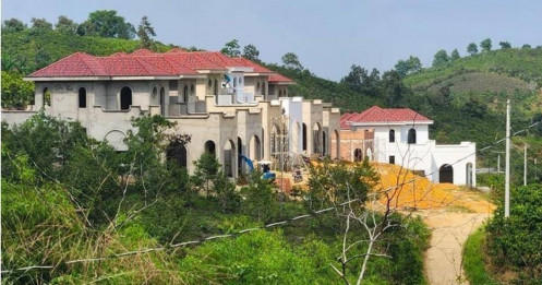 Biệt thự không phép "mọc" trên đồi ở Lâm Đồng: Đình chỉ chủ tịch xã