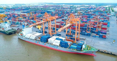 Chuẩn bị thâu tóm Cảng Nam Hải Đình Vũ, Container Việt Nam (VSC) đặt mục tiêu lãi ròng tăng 21%