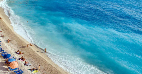 Tìm ra bãi biển xanh nhất thế giới