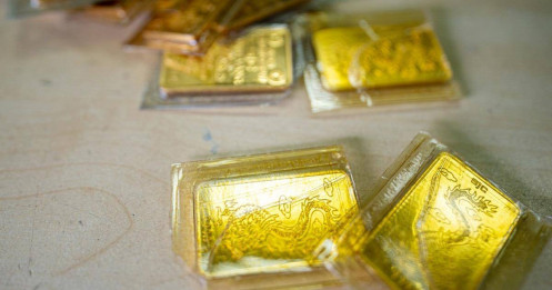 Giá vàng 'lên đồng' tăng cao nhất mọi thời đại, đích nào là đỉnh giá mới?