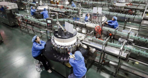 Trung Quốc: Ngành công nghiệp mắc kẹt trong giảm phát