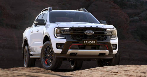 Cận cảnh Ford Ranger Stormtrak - lắp sẵn nhiều phụ kiện, giá trên 1 tỷ