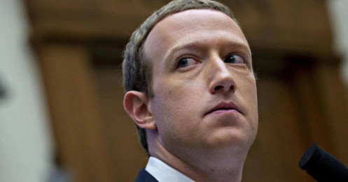 Facebook lại gặp lỗi lạ: Xoá sạch bài đăng của người dùng