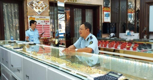TP.HCM phát hiện thêm nhiều tiệm vàng bán hàng không nguồn gốc