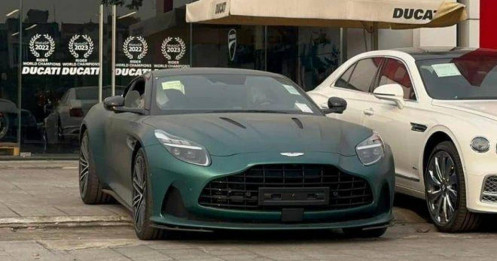 Aston Martin DB12 xuất hiện tại Việt Nam