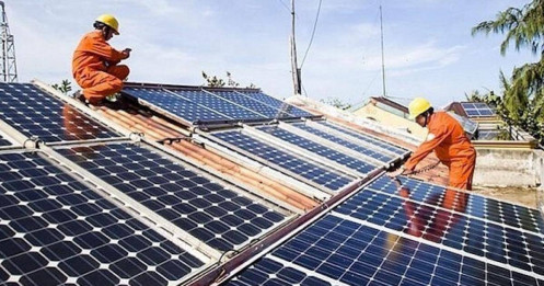 Bán điện mặt trời mái nhà giá 0 đồng: ‘Không hợp lý, nên bỏ chính sách này’