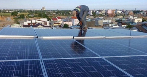 Bộ Công Thương lo 'vỡ quy hoạch' nếu người dân được bán điện mặt trời mái nhà dư thừa