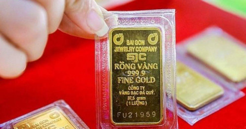 “Kìm cương” giá vàng: Nên trao quyền nhập khẩu vàng cho doanh nghiệp