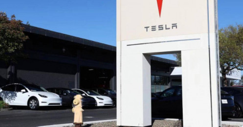 Vừa giải tán nguyên đội phát triển sạc xe điện, Elon Musk lại tiếp tục cho hàng loạt nhân viên thuộc các bộ phận khác ‘bay màu’: Điều gì đang xảy ra tại Tesla?