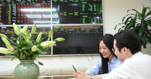 Xuất hiện nhóm ngành dẫn dắt