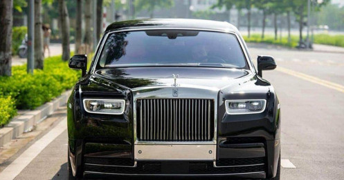 Cận cảnh Rolls-Royce Phantom VIII chào bán 63,5 tỷ đồng tại Hà Nội