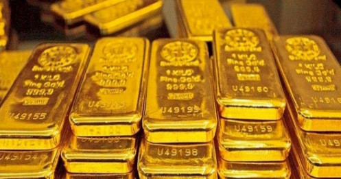 Đại biểu Quốc hội cảnh báo 'tiền đổ vào vàng'