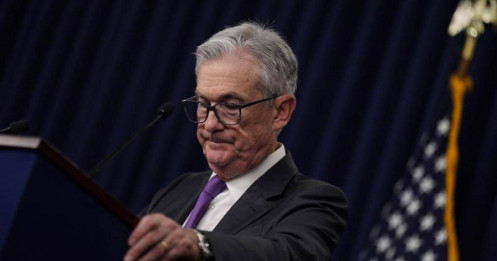 Fed đối mặt hai rủi ro về lãi suất