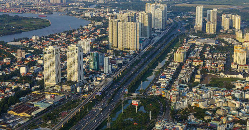 'Kiệt sức sau một tháng chuyển nhà ra vùng ven Sài Gòn'