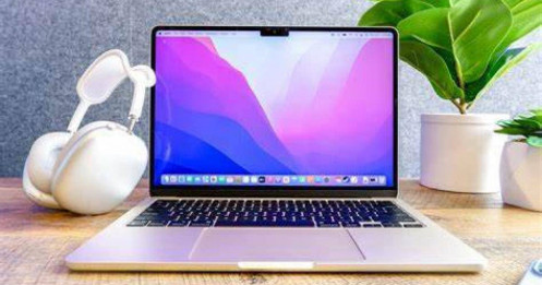 MacBook Pro OLED sẽ ra mắt vào năm 2026?