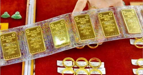 Giá vàng SJC giảm mạnh, người mua vàng lúc giá 90 triệu đồng/lượng cần làm gì?