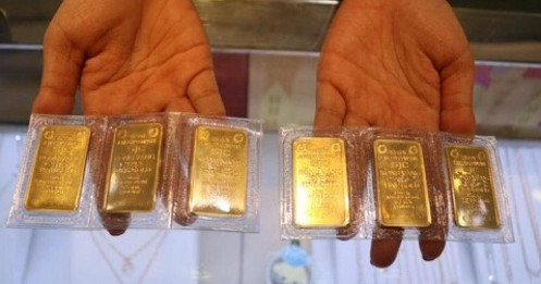 NĐT nên làm gì khi lỡ "đu đỉnh" vàng giá trên 90 triệu đồng/lượng?