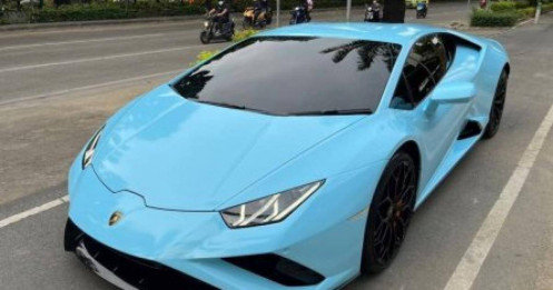 Lamborghini Huracan Evo RWD vỡ nát đầu được định giá 100.000 USD