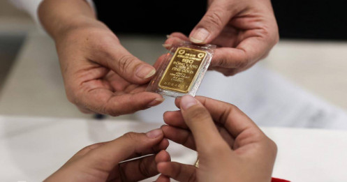 Ngân hàng Nhà nước TP HCM nhắc 'người dân mua bán vàng đúng nơi quy định'