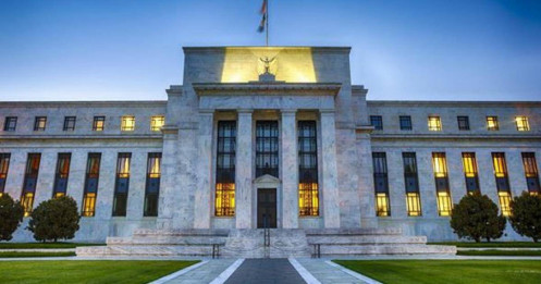Tác Động Của QE đến Chính sách tài khoá Và Ngân hàng Trung Ương