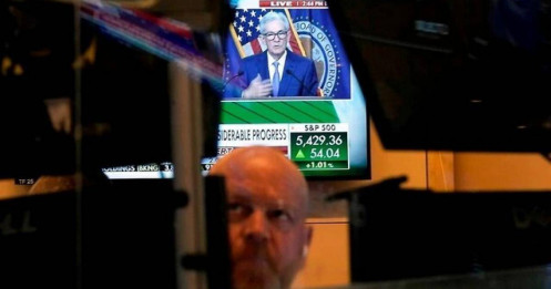 Nỗ lực hạ lãi suất của Fed lại gặp 'đá tảng'
