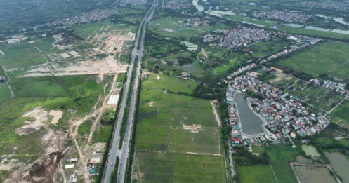 Đất huyện ven Hà Nội vượt 200 triệu mỗi m2 nhưng giao dịch kém
