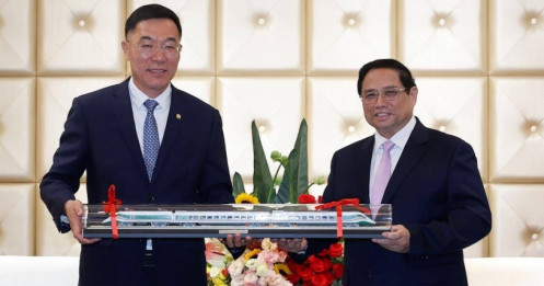 Thủ tướng đề nghị doanh nghiệp Trung Quốc đầu tư đường sắt Việt Nam