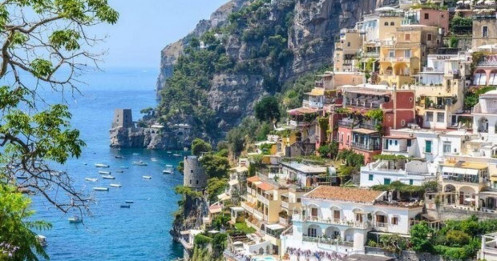 Thị trấn đẹp như tranh ở Italy muốn bớt khách 'sống ảo'
