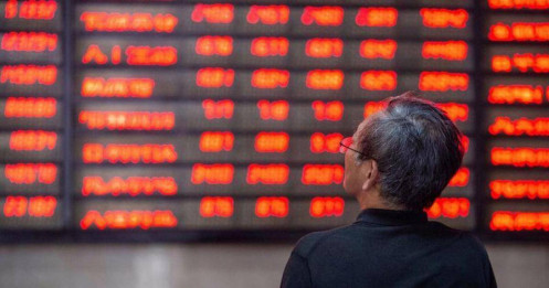 Cổ phiếu Trung Quốc "tụt dốc không phanh": Giới đầu tư toàn cầu bán tháo khi niềm tin tan biến