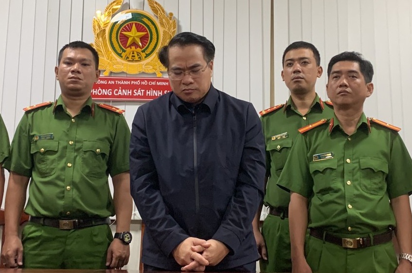 Cựu cục trưởng Cục Đăng kiểm Đặng Việt Hà chi 100.000 USD thu thập thông tin từ công an nhưng bị lừa