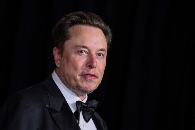 Forbes: Elon Musk lại giàu nhất thế giới
