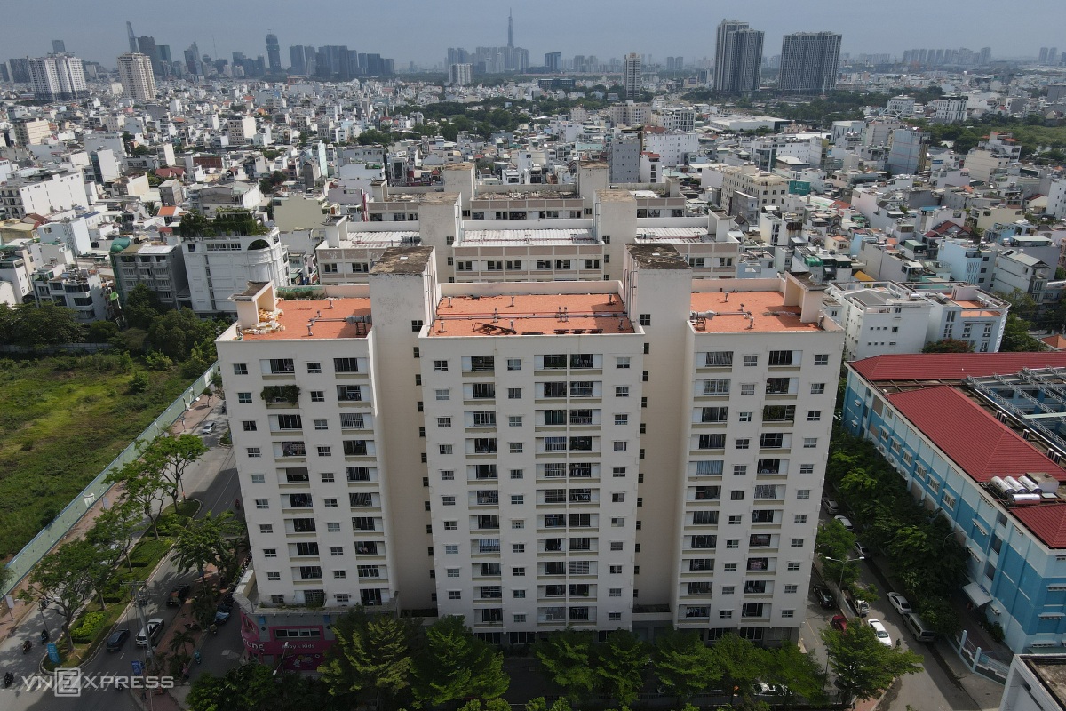 Hàng nghìn căn hộ tái định cư không người ở