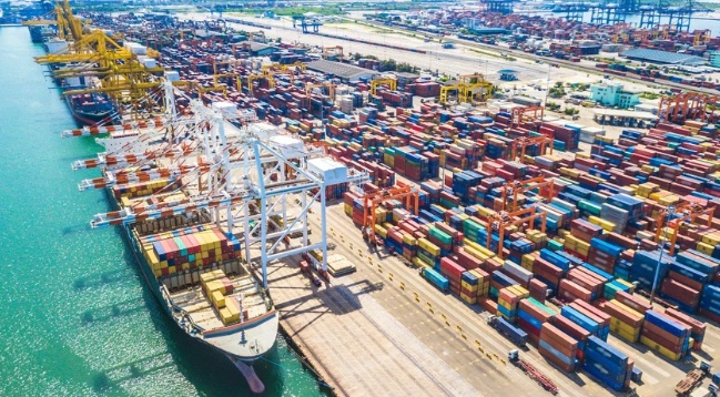 Một số công ty Việt hưởng lợi từ tắc nghẽn cảng biển nghiêm trọng tại Singapore