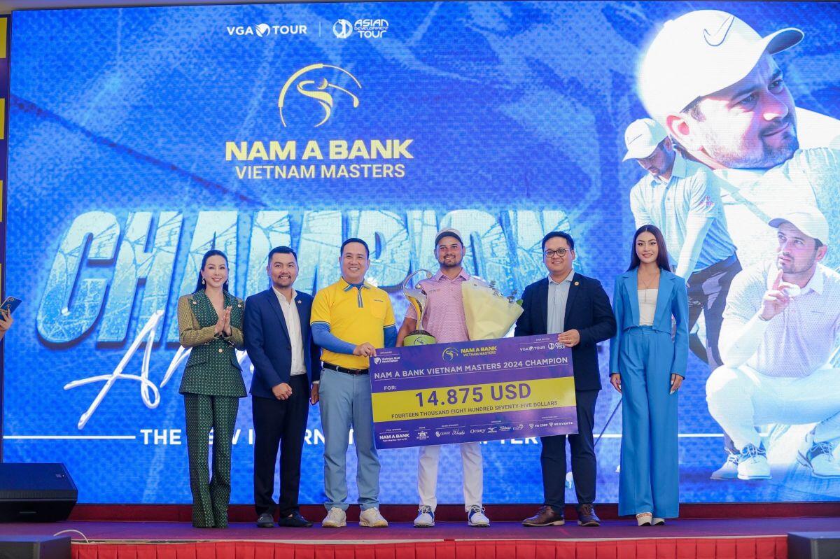 Vận động viên người Pakistan lên ngôi vô địch giải Nam A Bank Vietnam Masters 2024 với thành tích kỷ lục (-13)