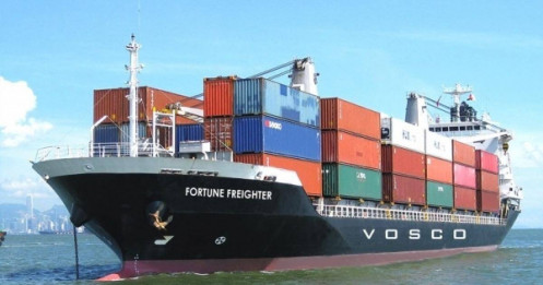 Giá cước vận chuyển container liên tục tăng cao