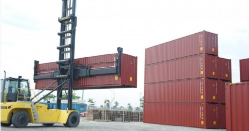 Hòa Phát (HPG) bàn giao hơn 500 vỏ container cho hãng cho thuê hàng đầu thế giới