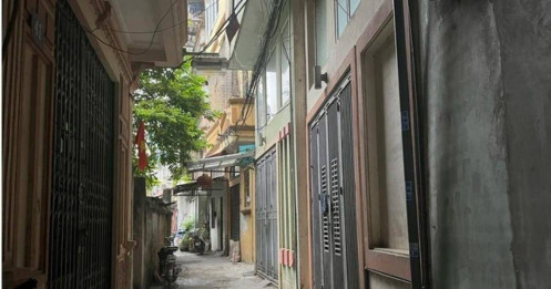 Khách mua nhà trong ngõ ở Hà Nội ngao ngán than: "Chủ ngáo giá, hét hơn 200 triệu đồng/m2, ngang với giá liền kề"