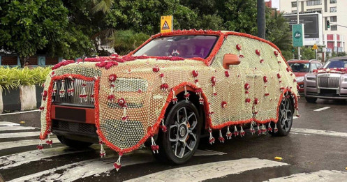 Siêu SUV rước dâu phủ kín rèm của cậu út nhà tỷ phú Ấn Độ